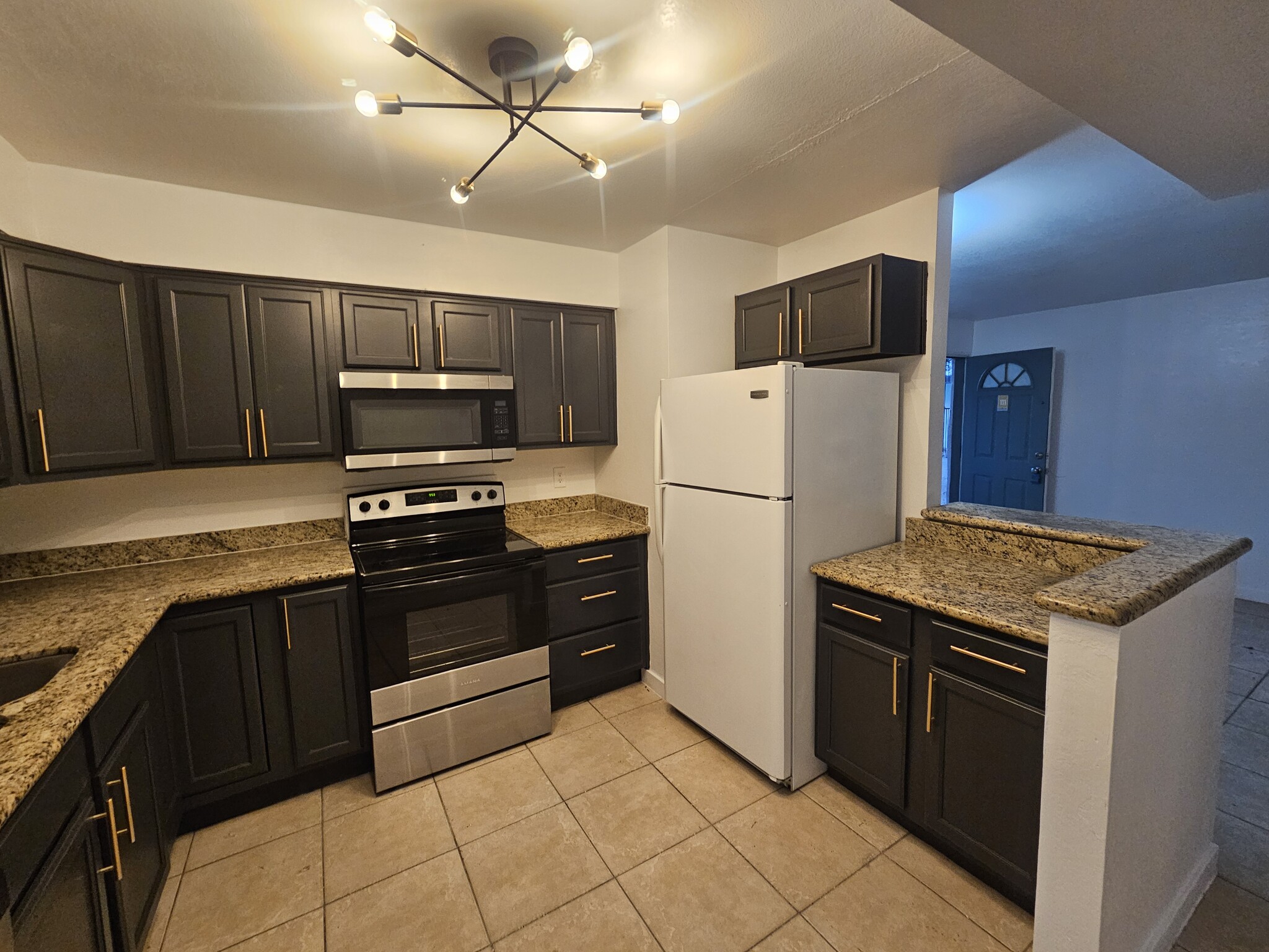 3 bedroom kitchen - Mountain View Condos