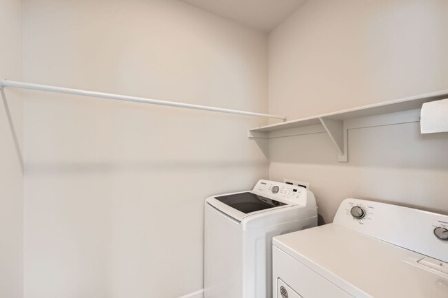 Building Photo - Evolve Real Estate: Available Immediately! Almost NEW Large 3 Bedroom in STERLING RANCH!