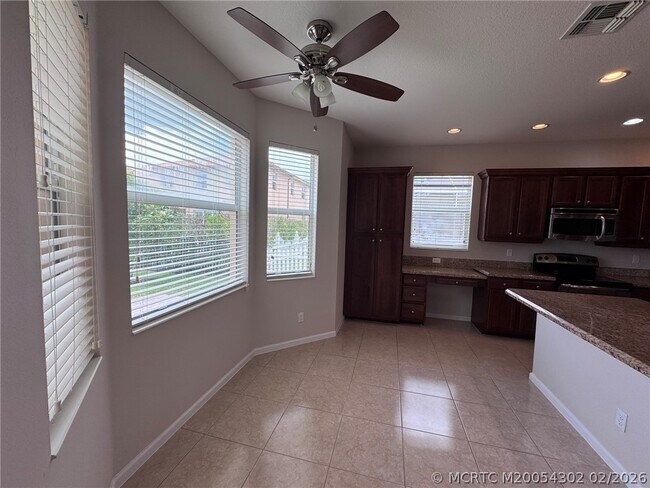 Building Photo - 11239 SW Barton Way