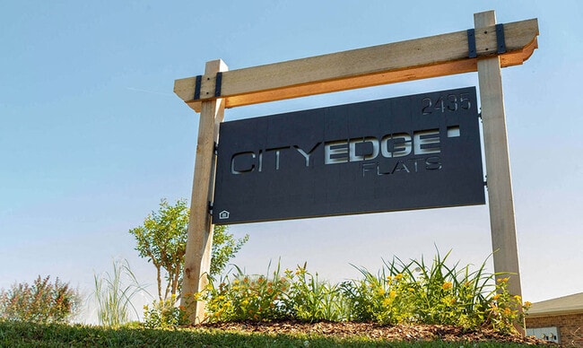 Building Photo - City Edge Flats