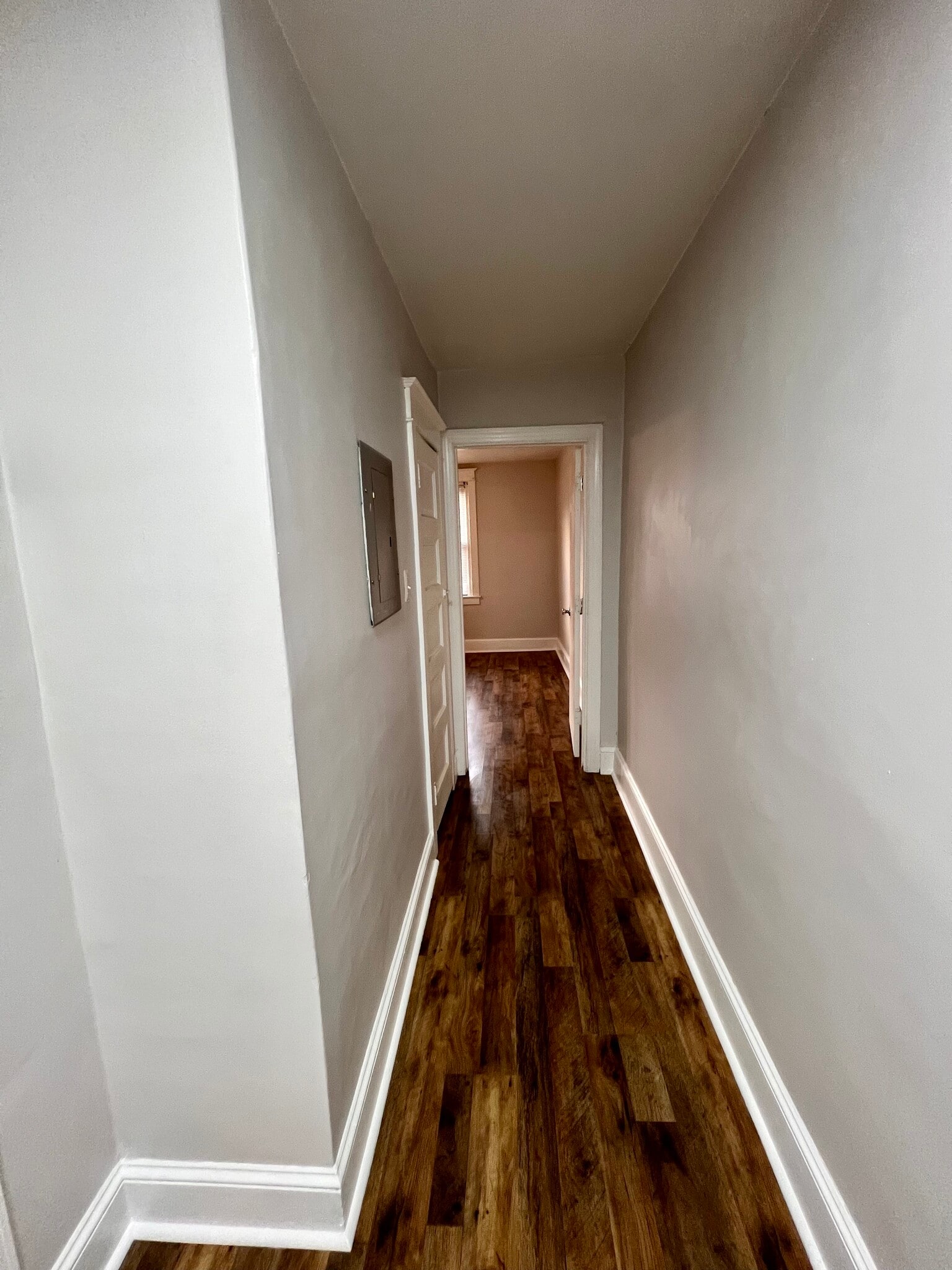 hallway to second bedroom - 340 E Broadway Ave