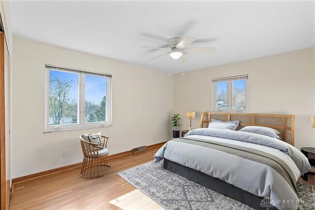 Building Photo - 4500 Acreview Ln