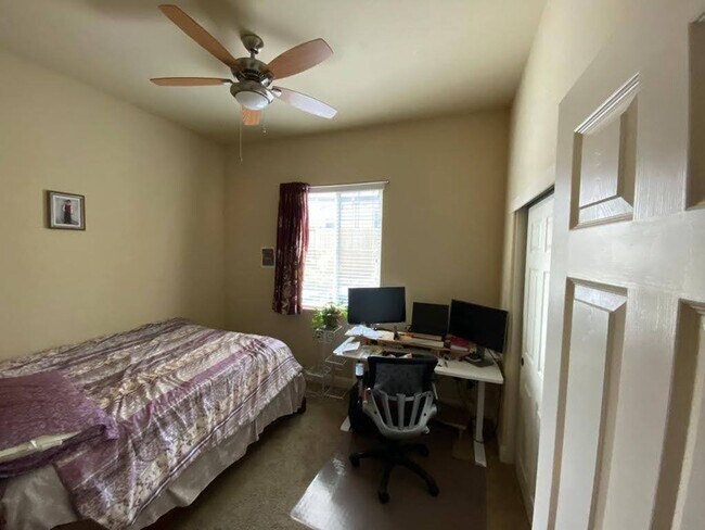 Building Photo - Gorgeous Newer 4 Bedroom in Highly sought after Riata Empire Ranch Community!