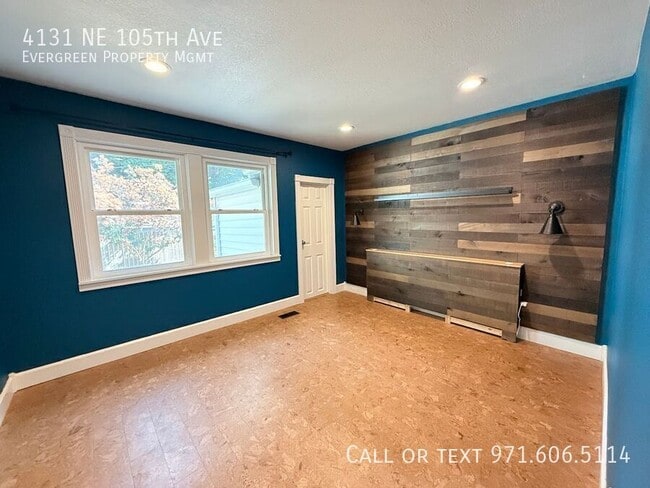 Building Photo - 4131 NE 105th Ave