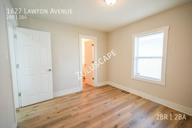 Building Photo - 1627 Lawton Ave