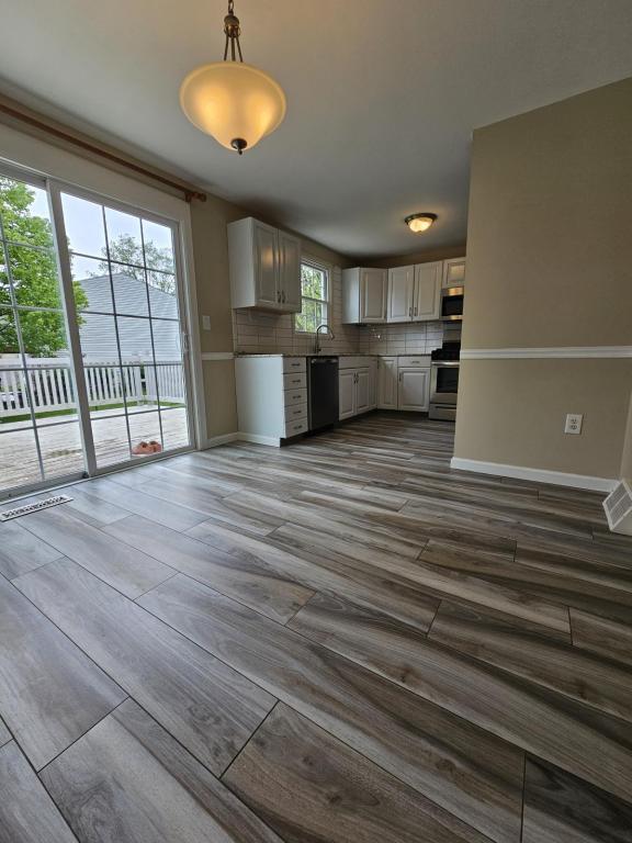 Building Photo - 8432 Falcon Dr