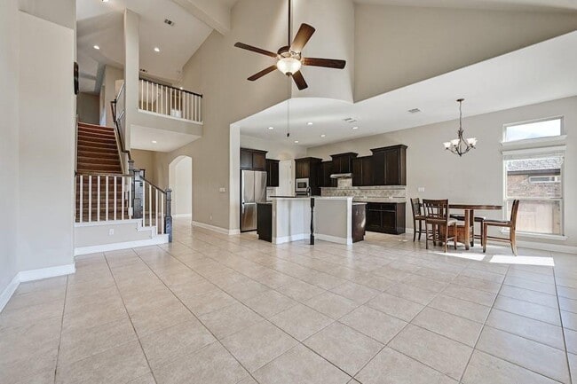 Building Photo - 779 Wild Rose Dr