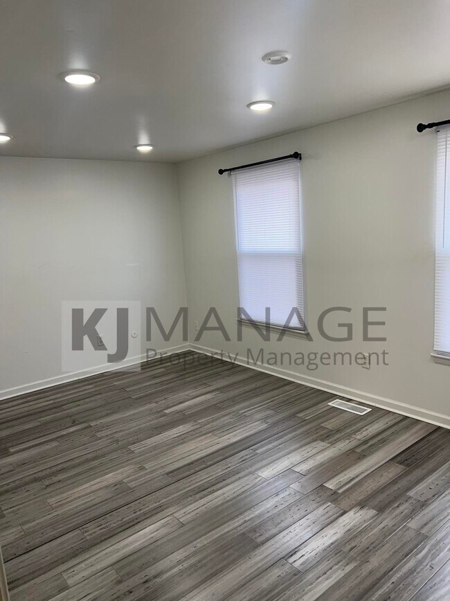 Building Photo - 1608 Orchard Dr