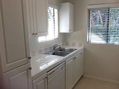 Building Photo - "Charming 1-Bedroom Retreat in Prime Irvine Location – Your Perfect Urban Oasis!"