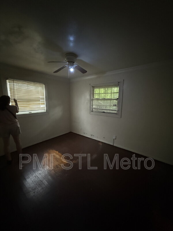 Building Photo - 10816 Spring Garden Dr