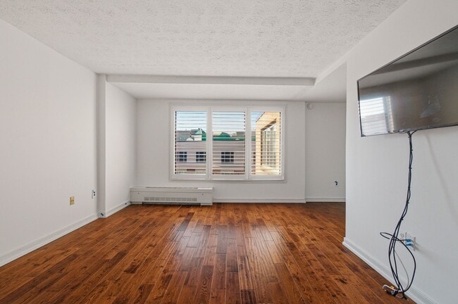 Building Photo - 1440 N Street NW