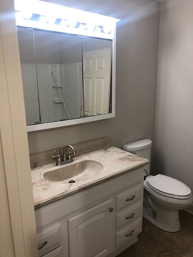 Building Photo - Greer, 3BD/2BA, 1519SF