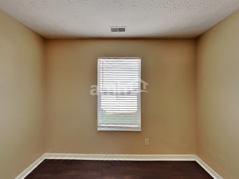 Building Photo - 769 Kingston Cir
