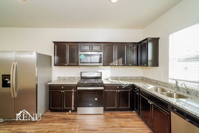 Building Photo - 5027 Firefly Hls