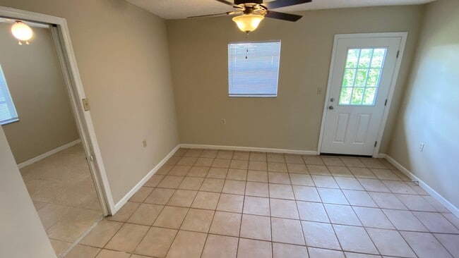 Building Photo - Cozy 3-Bedroom/1.5-bathroom Single Family Home in Casselberry!