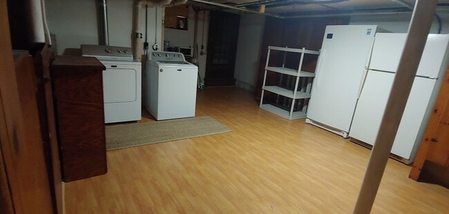 Building Photo - ***Please Respond Directly to the Online Listing, Calls May Not Be Returned***