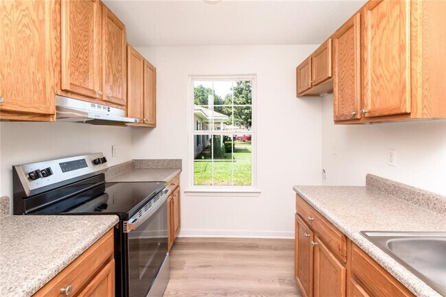 Building Photo - 9932 Magnolia Crest Ct