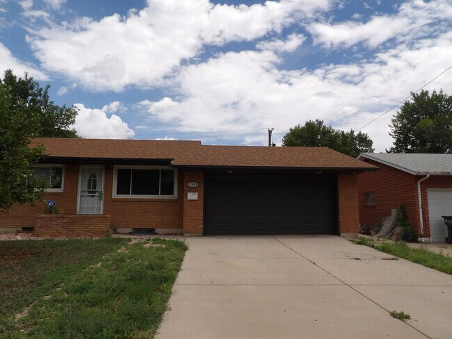 Building Photo - 1333 Yuma St