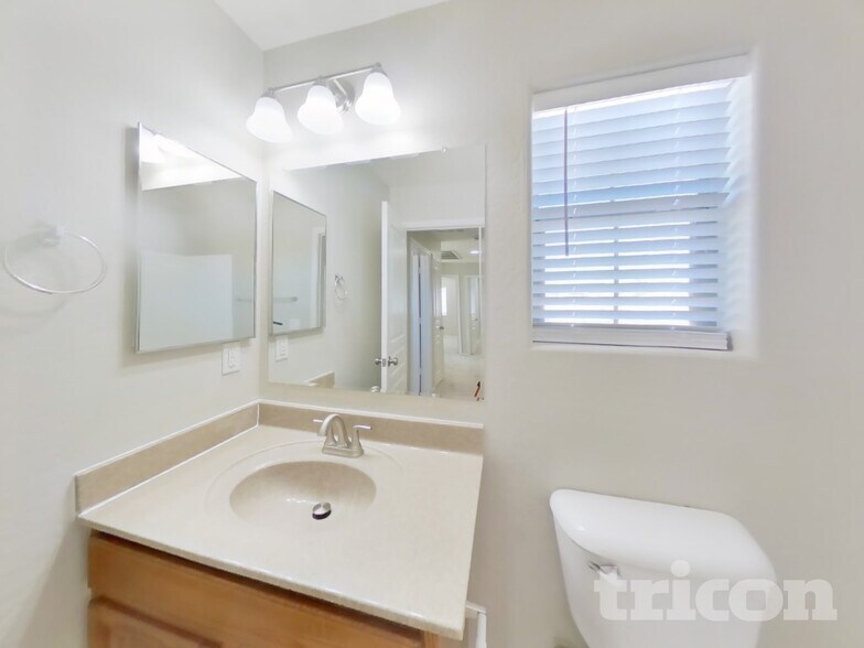 Building Photo - 8717 W Hammond Ln