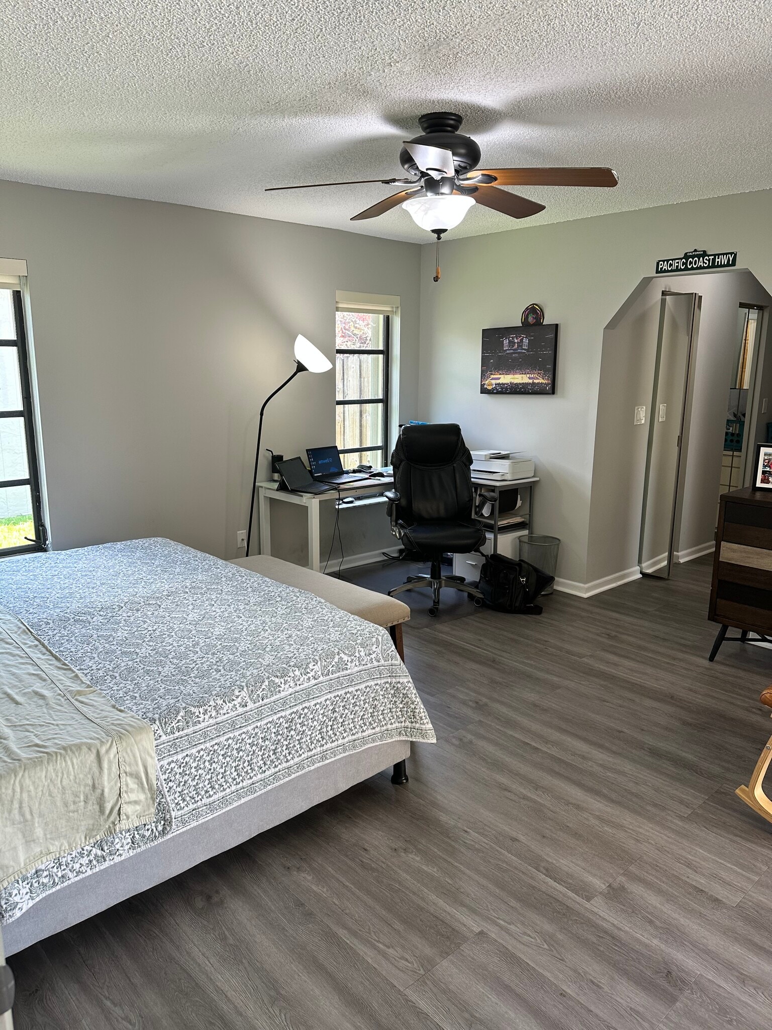 Building Photo - 10404 NW 5th Mnr