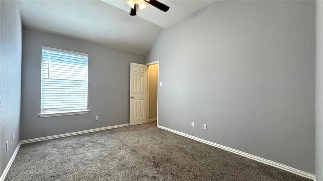 Building Photo - 3010 Bluewood Dr