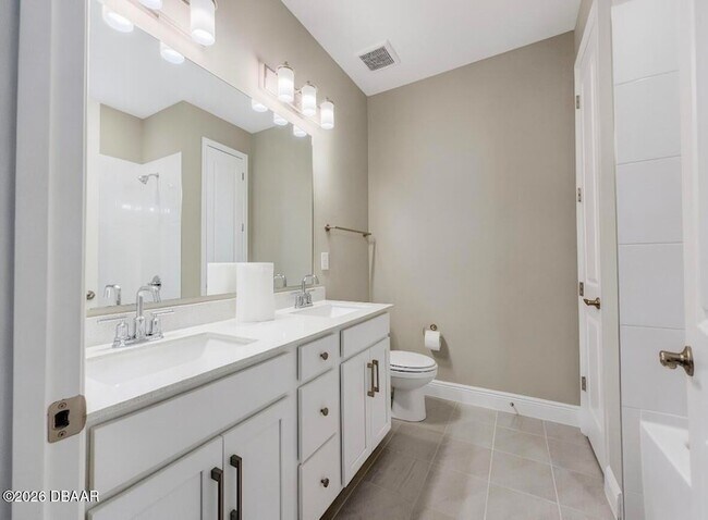 Building Photo - 1212 Pampus Dr