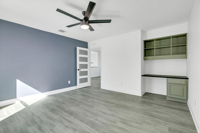 Building Photo - 12564 Memorial Dr