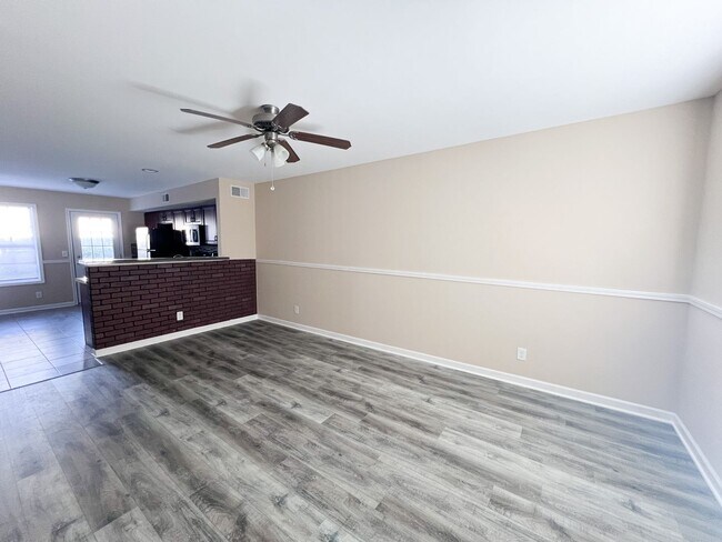 Building Photo - 2284 McCormick Lane