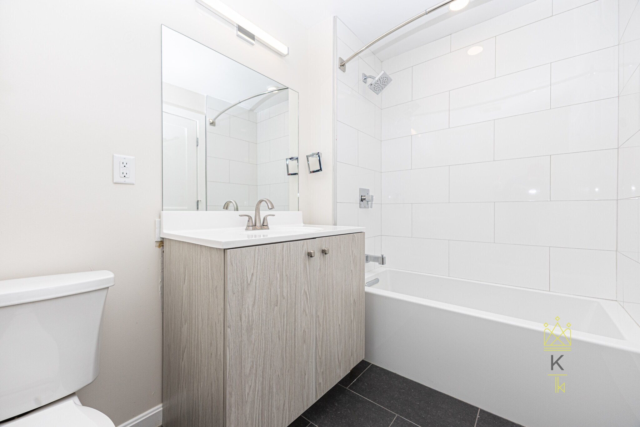 Building Photo - 458 Washington St