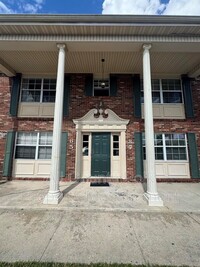 Building Photo - 1920 E Edgewood Dr