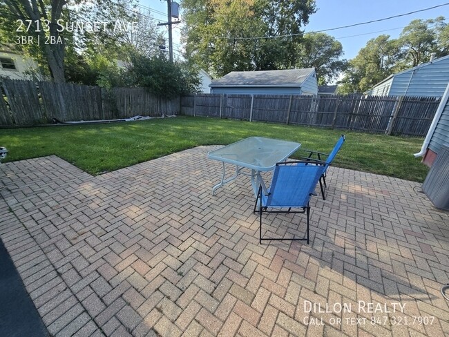 Building Photo - 2713 Sunset Ave