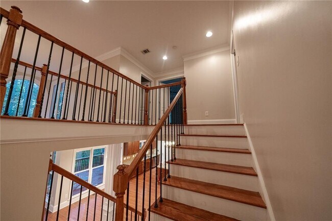 Building Photo - 1949 Point River Dr