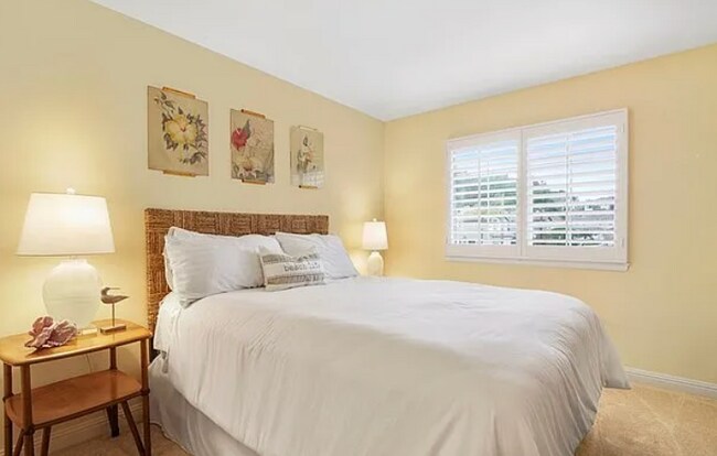 Building Photo - 43 Chapital