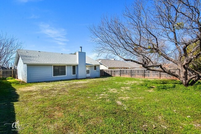 Building Photo - 1725 Partridge Pl