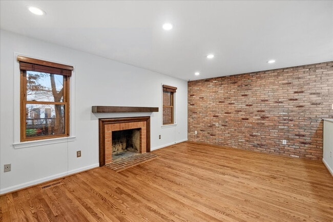 Building Photo - Rare Opportunity in the Heart of Ballston!