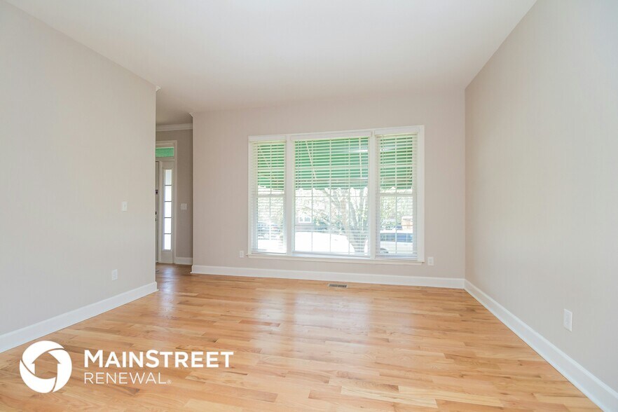 Building Photo - 4352 Cambridge Dr