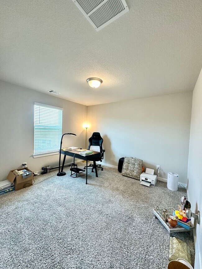 Building Photo - 17466 Buckeye Br