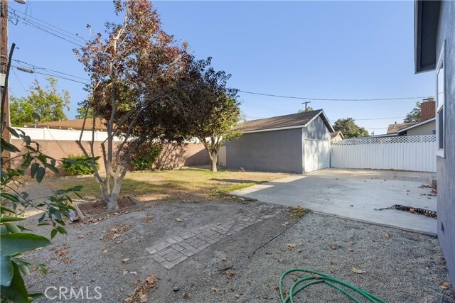 Building Photo - 353 Cres