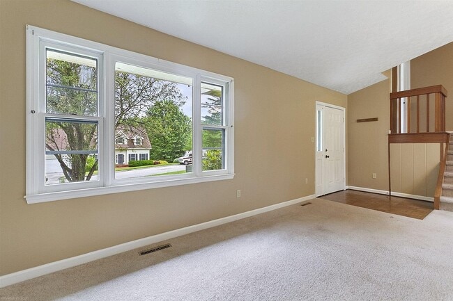 Building Photo - 305 Cherokee Dr