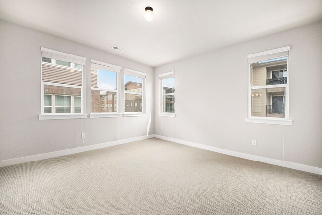 Building Photo - Amazing WesTown Condo with Garage Availabl...