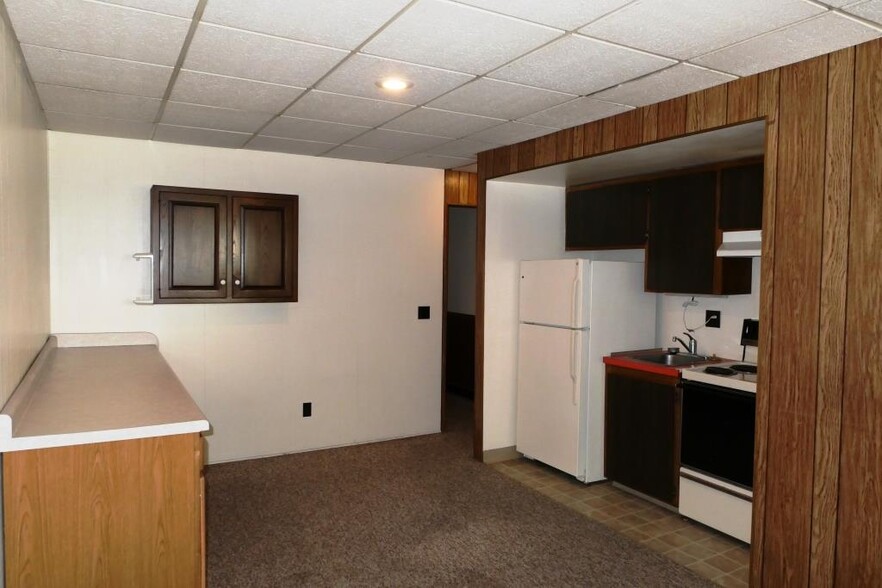 Kitchen Area - 1939 University Ave