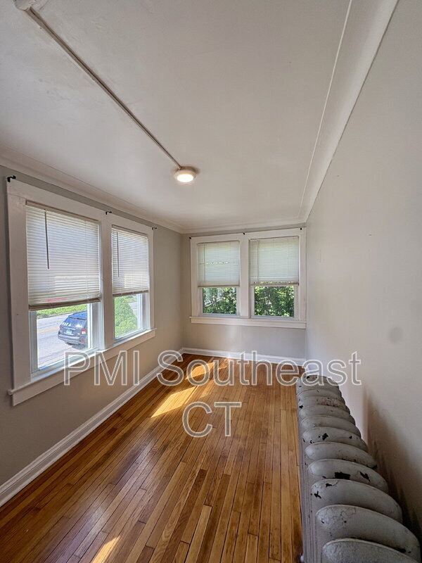Building Photo - 79 Garfield Ave