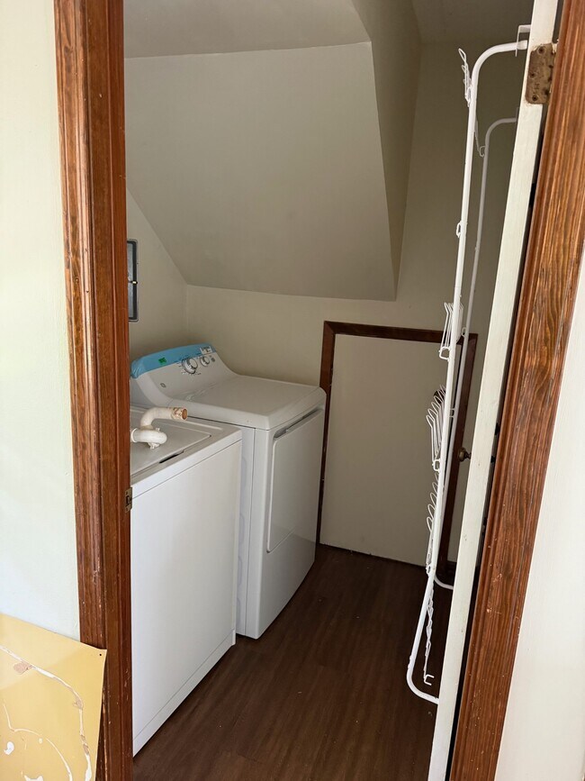 Building Photo - 117 Briarwood St