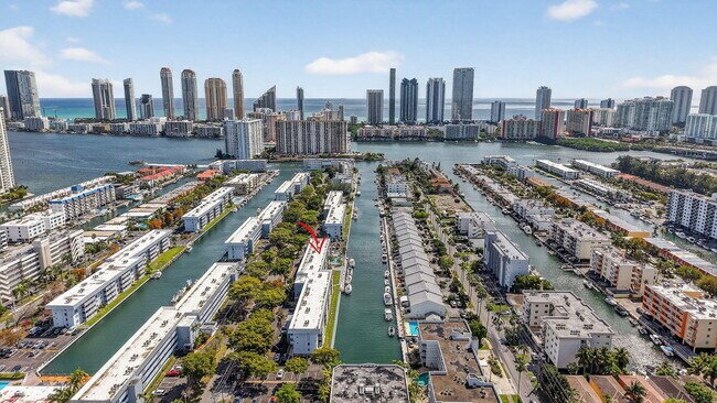 Building Photo - 3550 NE 169th St