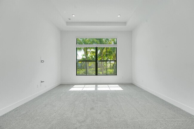 Building Photo - 13908 Vivant Dr