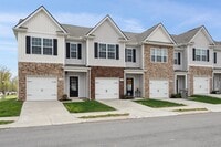 Building Photo - 117 Champions Ln