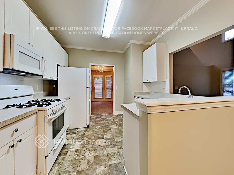 Building Photo - 4559 Silver Peak Pkwy