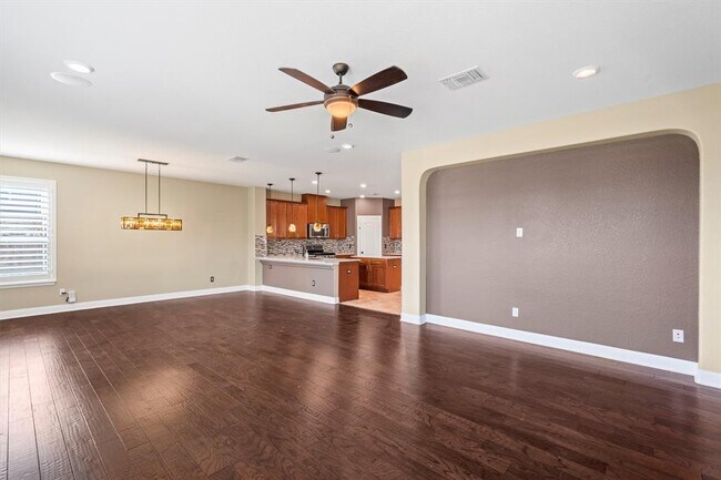 Building Photo - 100 Speckle Park Dr