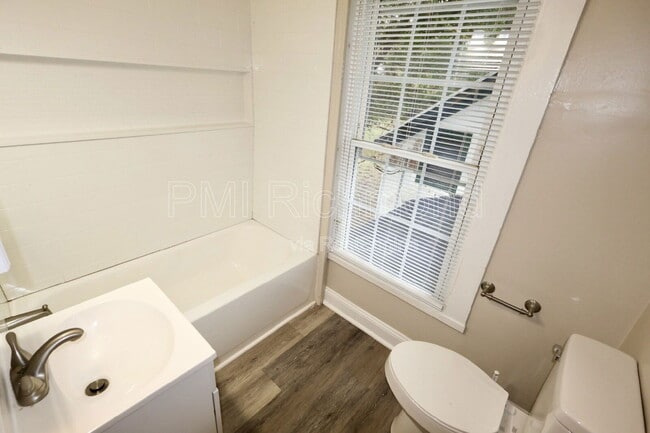 Building Photo - 3963 Oakleys Ln