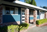 Building Photo - 620 Lockwood Dr